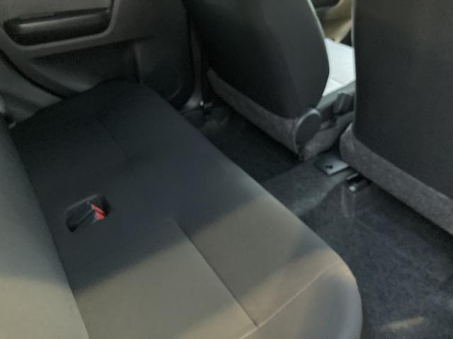 X SAIII 14インチフルホイールキャップ LEDヘッドランプ 電動格納式カラードドアミラー 自発光式デジタルメーターブルーイルミネーションメーター マニュアルエアコン(ダイヤル式) キーレスエントリー(17枚目)