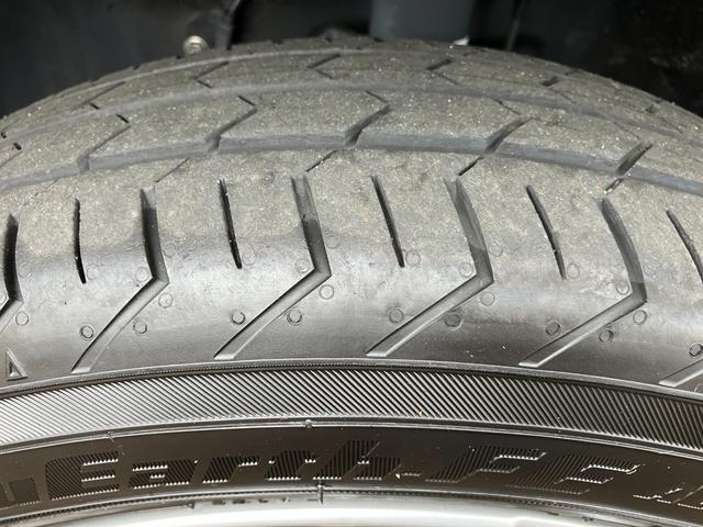 タフト G 15インチアルミホイール オートレベリング機能付フルLEDヘッドランプ LEDフォグランプ 本革巻ステアリングホイール 本革巻インパネセンターシフト TFTカラーマルチインフォメーションディスプレイ(4枚目)