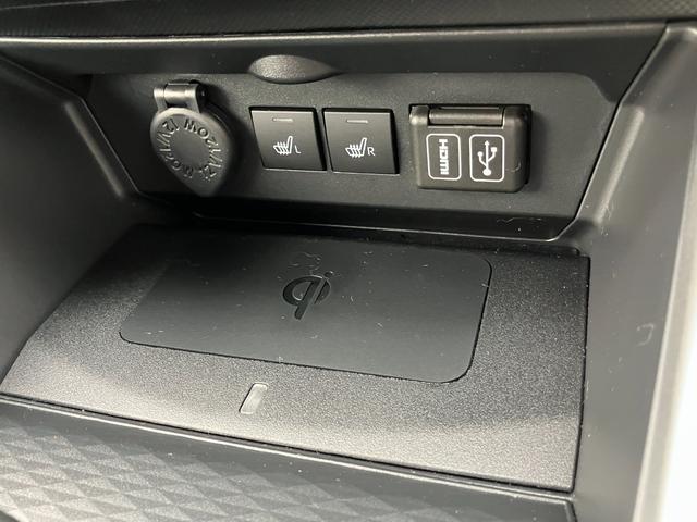 ロッキー プレミアムG HEV 17インチアルミホイール UVIRカット遮音ガラス フルLEDヘッドランプ キーフリーシステム 革巻きステアリングホイール 本革シフトノブ アクティブマルチインフォメーションメーター(33枚目)