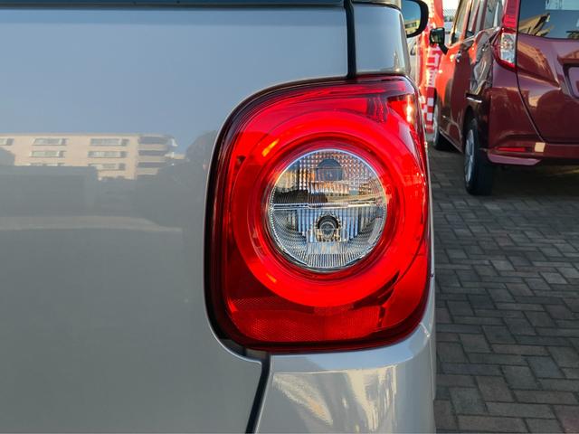 ムーヴキャンバス セオリーＸ　１４インチフルホイールキャップ　キーフリーシステム　プッシュボタンスタート　ＵＶカットガラス　両側パワースライドドア　ハロゲンヘッドライト　ラゲージアンダーボックス（12枚目）