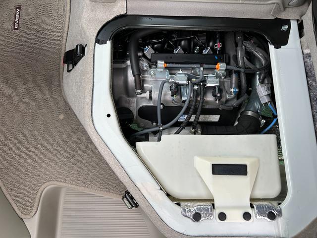 エブリイ ＪＯＩＮターボ　６型　衝突被害軽減ブレーキ　誤発進抑制機能　オートライト　スライドドア　プッシュスタート　シートヒーター　スズキセーフティーサポート　衝突被害軽減システム　横滑り防止機能　衝突安全ボディ　盗難防止システム　アイドリングストップ（19枚目）