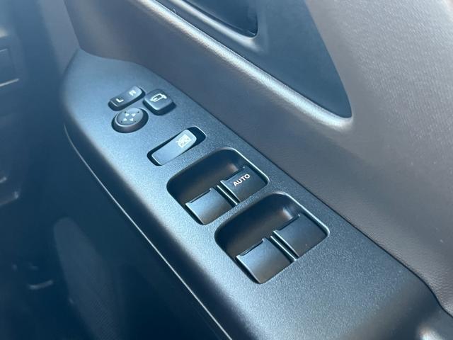 スペーシア ＨＹＢＲＩＤ　Ｇ　衝突被害軽減ブレーキ　メモリーナビ　誤発進抑制機能　オートライト　Ｂｌｕｅｔｏｏｔｈ　スライドドア　純正ナビ　プッシュスタート　オートエアコン　スズキセーフティーサポート　衝突被害軽減システム　アイドリングストップ　衝突安全ボディ（41枚目）