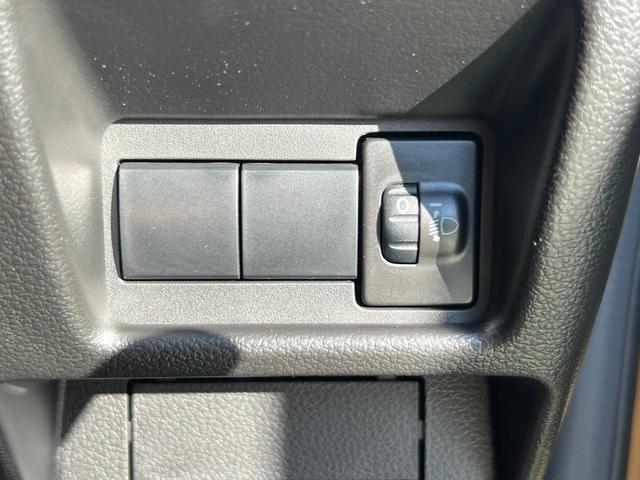 スペーシア ＨＹＢＲＩＤ　Ｇ　衝突被害軽減ブレーキ　メモリーナビ　誤発進抑制機能　オートライト　Ｂｌｕｅｔｏｏｔｈ　スライドドア　純正ナビ　プッシュスタート　オートエアコン　スズキセーフティーサポート　衝突被害軽減システム　アイドリングストップ　衝突安全ボディ（44枚目）