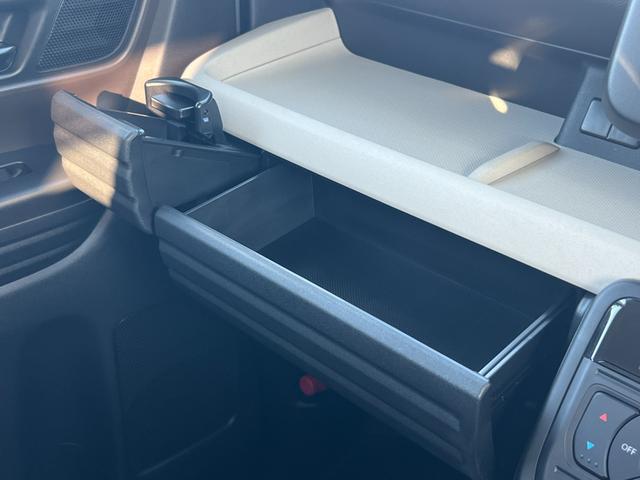 スペーシア ＨＹＢＲＩＤ　Ｇ　衝突被害軽減ブレーキ　メモリーナビ　誤発進抑制機能　オートライト　Ｂｌｕｅｔｏｏｔｈ　スライドドア　純正ナビ　プッシュスタート　オートエアコン　スズキセーフティーサポート　衝突被害軽減システム　アイドリングストップ　衝突安全ボディ（53枚目）