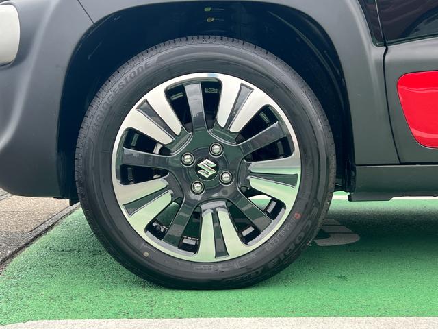 クロスビー HYBRID MV 4型 ターボエンジン LEDライト オートライト プッシュスタート シートヒーター オートエアコン スズキセーフティーサポート 衝突被害軽減システム アイドリングストップ 横滑り防止機能 盗難防止システム 衝突安全ボディ(10枚目)