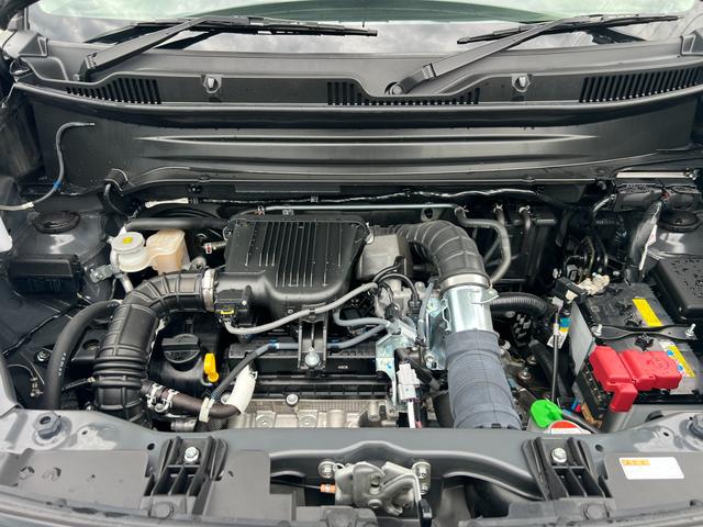 クロスビー HYBRID MV 4型 ターボエンジン LEDライト オートライト プッシュスタート シートヒーター オートエアコン スズキセーフティーサポート 衝突被害軽減システム アイドリングストップ 横滑り防止機能 盗難防止システム 衝突安全ボディ(17枚目)