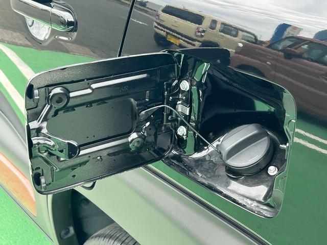 クロスビー HYBRID MV 4型 ターボエンジン LEDライト オートライト プッシュスタート シートヒーター オートエアコン スズキセーフティーサポート 衝突被害軽減システム アイドリングストップ 横滑り防止機能 盗難防止システム 衝突安全ボディ(25枚目)