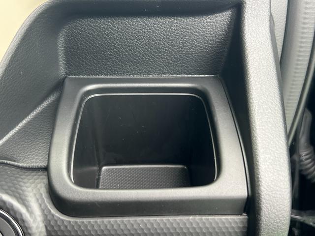 クロスビー HYBRID MV 4型 ターボエンジン LEDライト オートライト プッシュスタート シートヒーター オートエアコン スズキセーフティーサポート 衝突被害軽減システム アイドリングストップ 横滑り防止機能 盗難防止システム 衝突安全ボディ(55枚目)