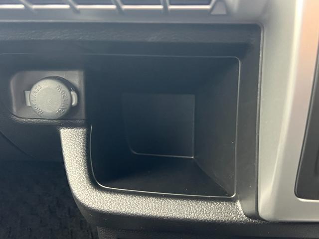 クロスビー HYBRID MV 4型 ターボエンジン LEDライト オートライト プッシュスタート シートヒーター オートエアコン スズキセーフティーサポート 衝突被害軽減システム アイドリングストップ 横滑り防止機能 盗難防止システム 衝突安全ボディ(59枚目)