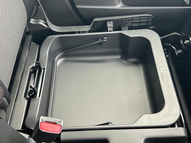 クロスビー HYBRID MV 4型 ターボエンジン LEDライト オートライト プッシュスタート シートヒーター オートエアコン スズキセーフティーサポート 衝突被害軽減システム アイドリングストップ 横滑り防止機能 盗難防止システム 衝突安全ボディ(64枚目)