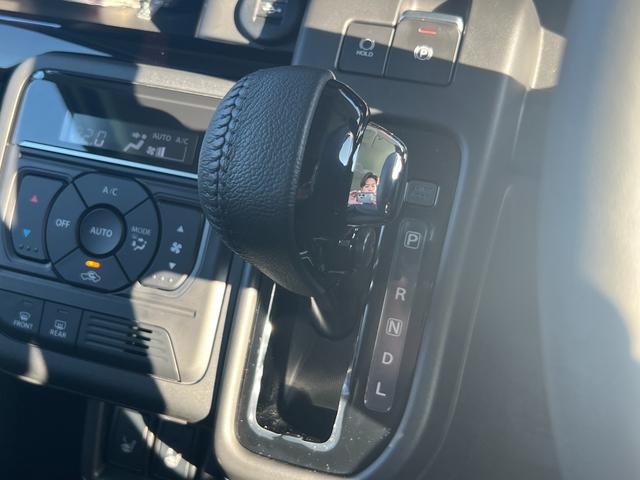 スペーシアカスタム HYBRID XS 全方位モニター付きナビ スズキコネクト スズキコネクト対応車 バックカメラ オートライト Bluetooth スライドドア 純正ナビ プッシュスタート シートヒーター オートエアコン スズキセーフティーサポート 衝突被害軽減システム(62枚目)