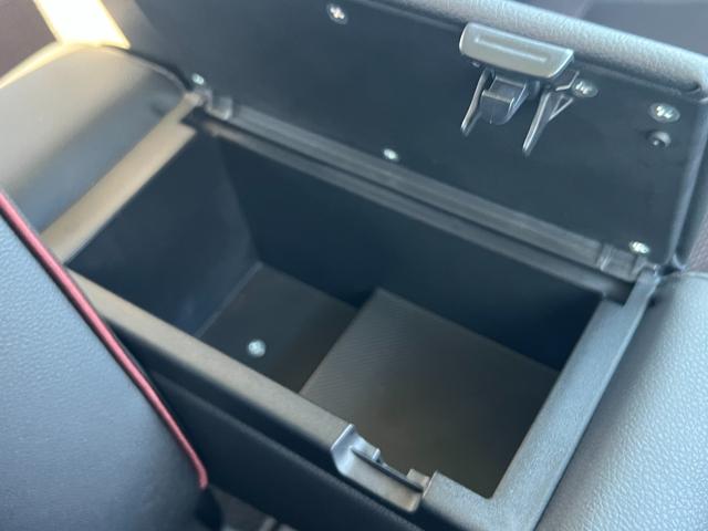 スペーシアカスタム HYBRID XS 全方位モニター付きナビ スズキコネクト スズキコネクト対応車 バックカメラ オートライト Bluetooth スライドドア 純正ナビ プッシュスタート シートヒーター オートエアコン スズキセーフティーサポート 衝突被害軽減システム(73枚目)