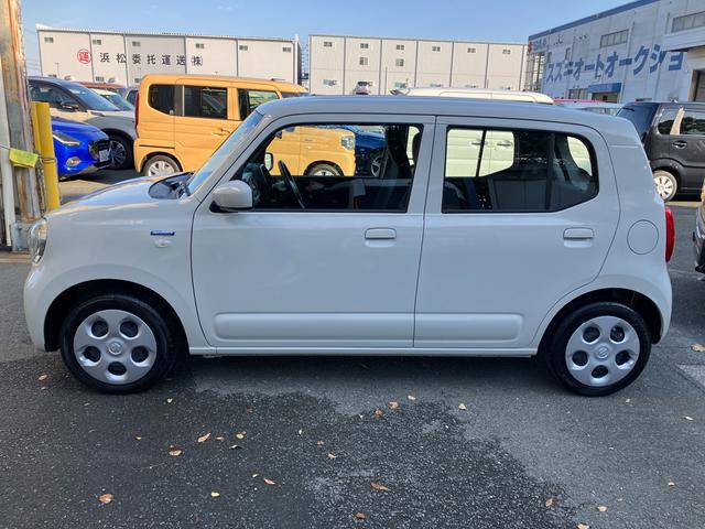 アルト ＨＹＢＲＩＤ　Ｓ　２型　バックカメラ付ディスプレーオーディオ　バックカメラ　オートライト　Ｂｌｕｅｔｏｏｔｈ　シートヒーター　スズキセーフティーサポート　衝突被害軽減システム　アイドリングストップ　横滑り防止機能　衝突安全ボディ　盗難防止システム（5枚目）