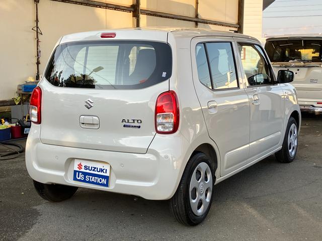 アルト ＨＹＢＲＩＤ　Ｓ　２型　バックカメラ付ディスプレーオーディオ　バックカメラ　オートライト　Ｂｌｕｅｔｏｏｔｈ　シートヒーター　スズキセーフティーサポート　衝突被害軽減システム　アイドリングストップ　横滑り防止機能　衝突安全ボディ　盗難防止システム（6枚目）