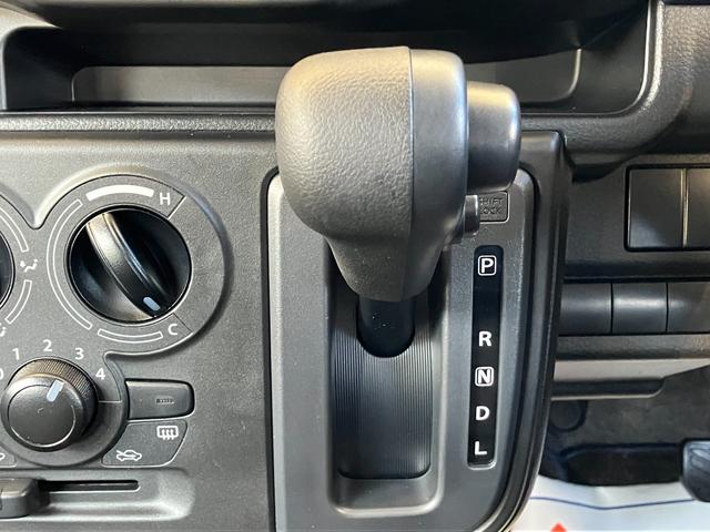 アルト ＨＹＢＲＩＤ　Ｓ　２型　バックカメラ付ディスプレーオーディオ　バックカメラ　オートライト　Ｂｌｕｅｔｏｏｔｈ　シートヒーター　スズキセーフティーサポート　衝突被害軽減システム　アイドリングストップ　横滑り防止機能　衝突安全ボディ　盗難防止システム（27枚目）