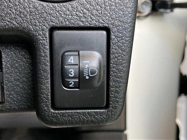 アルト ＨＹＢＲＩＤ　Ｓ　２型　バックカメラ付ディスプレーオーディオ　バックカメラ　オートライト　Ｂｌｕｅｔｏｏｔｈ　シートヒーター　スズキセーフティーサポート　衝突被害軽減システム　アイドリングストップ　横滑り防止機能　衝突安全ボディ　盗難防止システム（29枚目）