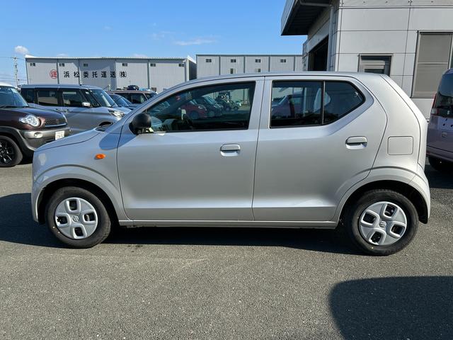 アルト Ｌ　ＣＤステレオ　キーレスエントリー　アイドリングストップ　シートヒーター　ワンオーナー　禁煙車　アイドリングストップ　衝突安全ボディ　横滑り防止機能　盗難防止システム（9枚目）