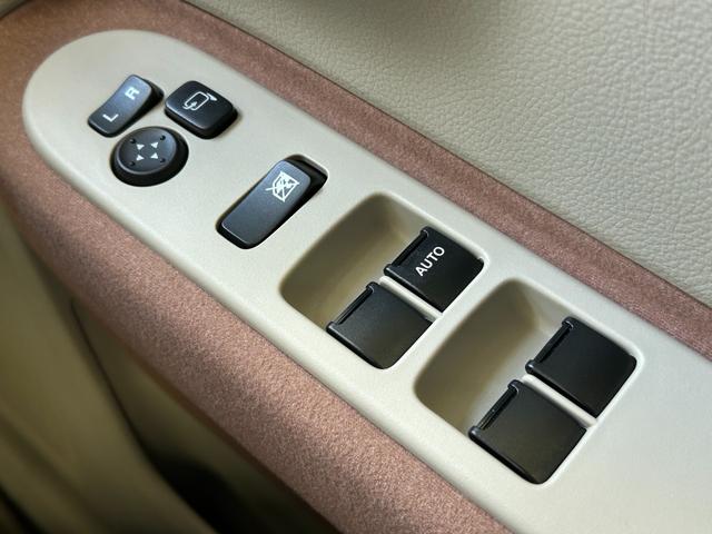 アルトラパン Ｘ　５型　全方位カメラパッケージ　ＬＥＤライト　オートライト　プッシュスタート　シートヒーター　オートエアコン　スズキセーフティーサポート　衝突被害軽減システム　アイドリングストップ　横滑り防止機能　衝突安全ボディ　盗難防止システム（43枚目）