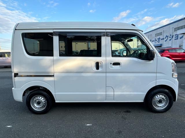 エブリイ PA 6型 5速マニュアル 両側スライドドア オートライト スライドドア 禁煙車 横滑り防止機能 衝突安全ボディ AM/FMラジオ(5枚目)