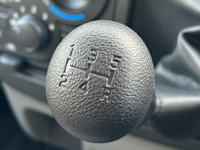 エブリイ PA 6型 5速マニュアル 両側スライドドア オートライト スライドドア 禁煙車 横滑り防止機能 衝突安全ボディ AM/FMラジオ(46枚目)