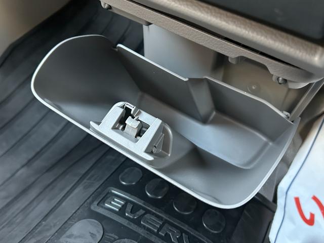 エブリイ PA 6型 5速マニュアル 両側スライドドア オートライト スライドドア 禁煙車 横滑り防止機能 衝突安全ボディ AM/FMラジオ(49枚目)