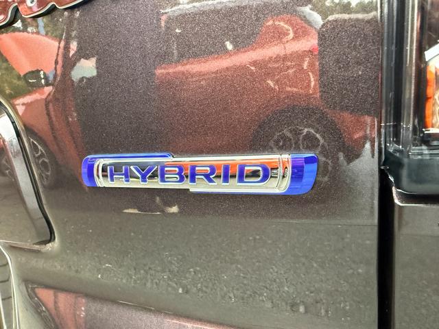 スペーシアカスタム ＨＹＢＲＩＤ　ＸＳターボ　全方位モニター付メモリーナビ　スズキコネクト対応車　バックカメラ　オートライト　Ｂｌｕｅｔｏｏｔｈ　スライドドア　純正ナビ　プッシュスタート　シートヒーター　オートエアコン　スズキセーフティーサポート　衝突被害軽減システム（23枚目）