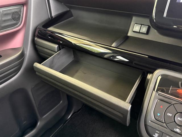 スペーシアカスタム ＨＹＢＲＩＤ　ＸＳターボ　全方位モニター付メモリーナビ　スズキコネクト対応車　バックカメラ　オートライト　Ｂｌｕｅｔｏｏｔｈ　スライドドア　純正ナビ　プッシュスタート　シートヒーター　オートエアコン　スズキセーフティーサポート　衝突被害軽減システム（57枚目）