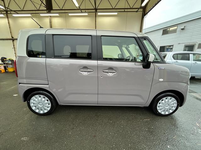 ワゴンＲスマイル ＨＹＢＲＩＤ　Ｓ　３型　電動スライドドア　ＬＥＤライト　オートライト　スライドドア　プッシュスタート　シートヒーター　オートエアコン　スズキセーフティーサポート　衝突被害軽減システム　アイドリングストップ　横滑り防止機能　衝突安全ボディ　盗難防止システム（5枚目）