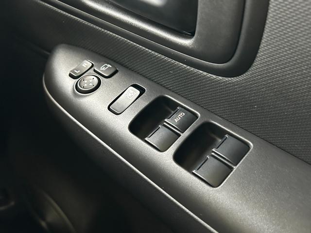 ワゴンＲスマイル ＨＹＢＲＩＤ　Ｓ　３型　電動スライドドア　ＬＥＤライト　オートライト　スライドドア　プッシュスタート　シートヒーター　オートエアコン　スズキセーフティーサポート　衝突被害軽減システム　アイドリングストップ　横滑り防止機能　衝突安全ボディ　盗難防止システム（43枚目）