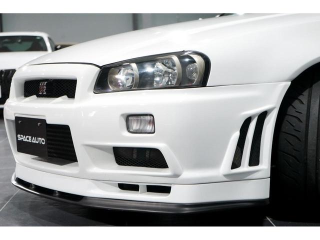 ＧＴ－Ｒ　Ｖスペック　／平成１１年式／Ｚ－ｔｕｎｅフェンダー／ＮＩＳＭＯフロントバンパー／ＮＩＳＭＯエアロパーツ／ＮＩＳＭＯメーター／ＥＮＤＬＥＳＳブレーキキャリパー／ＴＯＭＥＩフルチタンマフラー／ＲＡＹＳ１８インチアルミ(13枚目)