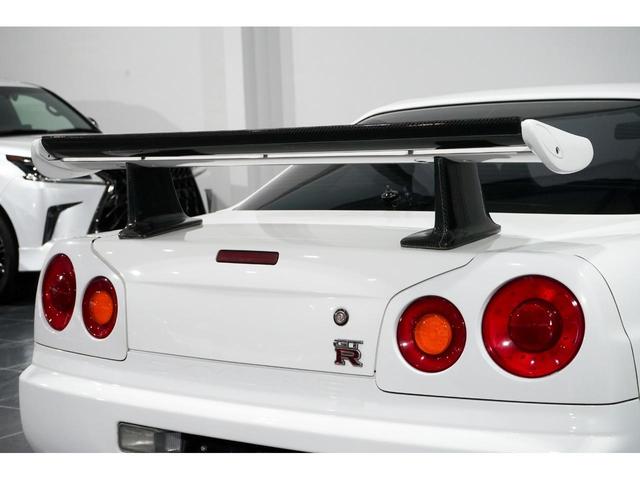 スカイライン ＧＴ－Ｒ　Ｖスペック　／平成１１年式／Ｚ－ｔｕｎｅフェンダー／ＮＩＳＭＯフロントバンパー／ＮＩＳＭＯエアロパーツ／ＮＩＳＭＯメーター／ＥＮＤＬＥＳＳブレーキキャリパー／ＴＯＭＥＩフルチタンマフラー／ＲＡＹＳ１８インチアルミ（16枚目）