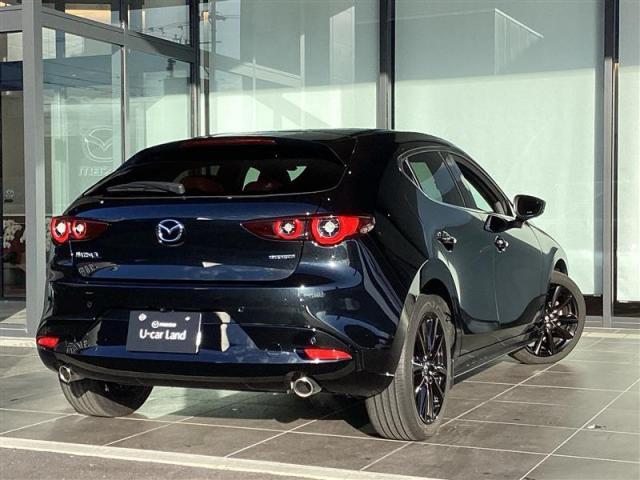 ＭＡＺＤＡ３ファストバック １５Ｓ　レトロスポーツエディション　１５Ｓ　レトロスポーツエディション　６速オートマ　マツダコネクト・ナビ・３６０度モニター・パワーシート・シートヒーター・ハンドル（2枚目）