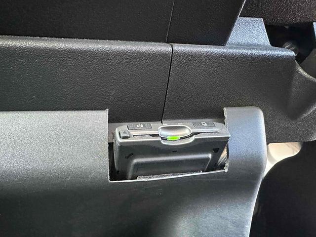 レジアスエースバン  スーパーGL ETC ナビ TV 電動格納ミラー AT ローダウン アルミホイール CD USB ABS 運転席エアバッグ(8枚目)