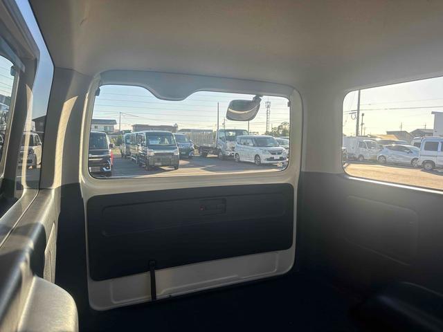 レジアスエースバン  スーパーGL ETC ナビ TV 電動格納ミラー AT ローダウン アルミホイール CD USB ABS 運転席エアバッグ(24枚目)
