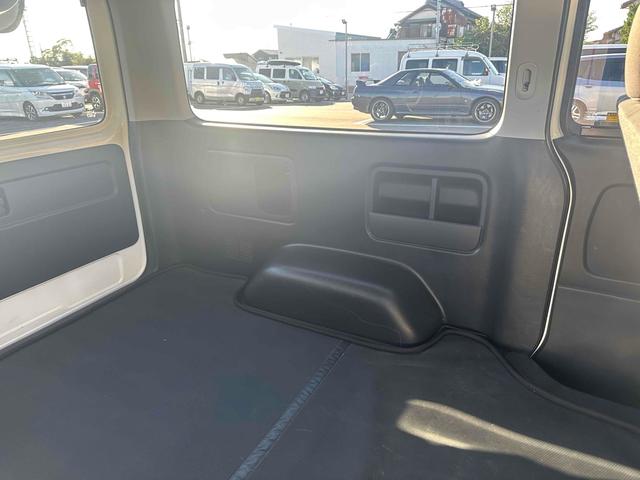 レジアスエースバン  スーパーGL ETC ナビ TV 電動格納ミラー AT ローダウン アルミホイール CD USB ABS 運転席エアバッグ(26枚目)