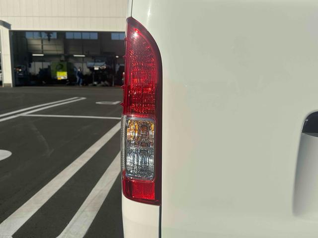 レジアスエースバン  スーパーGL ETC ナビ TV 電動格納ミラー AT ローダウン アルミホイール CD USB ABS 運転席エアバッグ(55枚目)