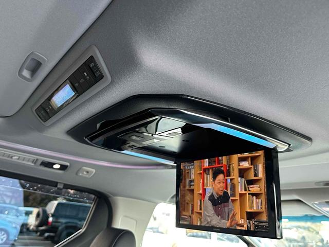 アルファードハイブリッド ＳＲ　４ＷＤ　ドライブレコーダー　ナビ　ＴＶ　クリアランスソナー　オートクルーズコントロール　レーンアシスト　衝突被害軽減システム　両側電動スライドドア　オートマチックハイビーム　ＬＥＤヘッドランプ（8枚目）