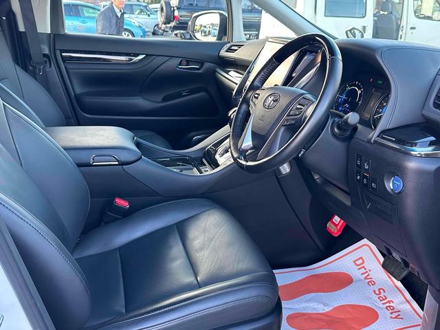 アルファードハイブリッド ＳＲ　４ＷＤ　ドライブレコーダー　ナビ　ＴＶ　クリアランスソナー　オートクルーズコントロール　レーンアシスト　衝突被害軽減システム　両側電動スライドドア　オートマチックハイビーム　ＬＥＤヘッドランプ（28枚目）