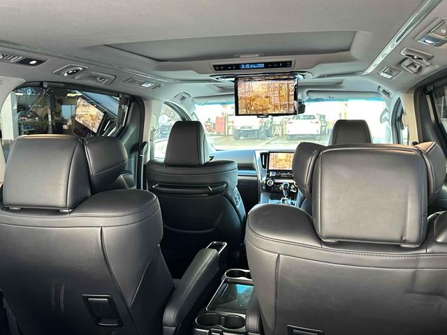 アルファードハイブリッド ＳＲ　４ＷＤ　ドライブレコーダー　ナビ　ＴＶ　クリアランスソナー　オートクルーズコントロール　レーンアシスト　衝突被害軽減システム　両側電動スライドドア　オートマチックハイビーム　ＬＥＤヘッドランプ（29枚目）