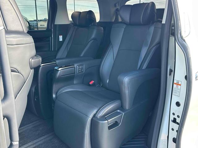 アルファードハイブリッド ＳＲ　４ＷＤ　ドライブレコーダー　ナビ　ＴＶ　クリアランスソナー　オートクルーズコントロール　レーンアシスト　衝突被害軽減システム　両側電動スライドドア　オートマチックハイビーム　ＬＥＤヘッドランプ（39枚目）