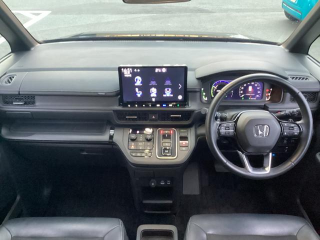 ステップワゴン e:HEVスパーダ ワンオーナー/ホンダ純正11.4インチフルセグナビ/リア席天吊りモニタ 1オーナー フルオートエアコン ESC シートヒータ キーフリー LEDヘッドランプ ABS スマートキ クルーズコントロール(18枚目)