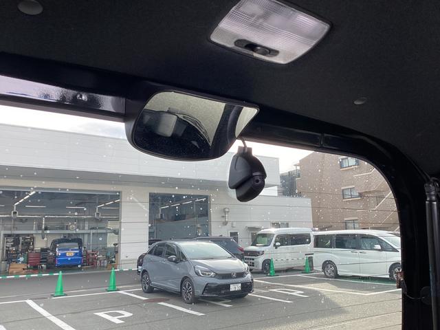 N-BOX L ワンオーナー/禁煙車/ホンダ純正7インチフルセグナビ/ドライブレコーダー Sヒーター 1オ-ナ- スマ-トキ- Bカメ 地デジTV ナビ&TV サイドエアバック 横滑り防止 整備記録簿 LEDライト(25枚目)