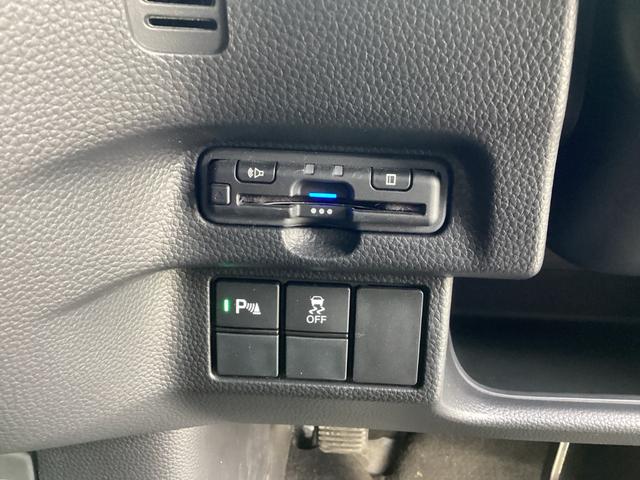 N-BOX L ワンオーナー/禁煙車/ホンダ純正7インチフルセグナビ/ドライブレコーダー Sヒーター 1オ-ナ- スマ-トキ- Bカメ 地デジTV ナビ&TV サイドエアバック 横滑り防止 整備記録簿 LEDライト(26枚目)