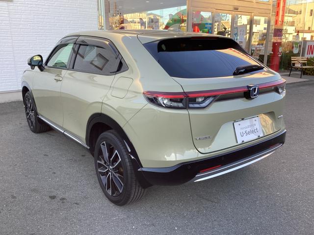 ヴェゼル ｅ：ＨＥＶＺ　ワンオーナー／禁煙車／ホンダ純正フルセグナビ　パノラミックビューモニター　１オナ　スマキ　フルオートエアコン　エアバッグ　両席エアバック　記録簿付　パワーウィンドウ　ＬＥＤランプ　クルーズＣ　ＡＢＳ（9枚目）