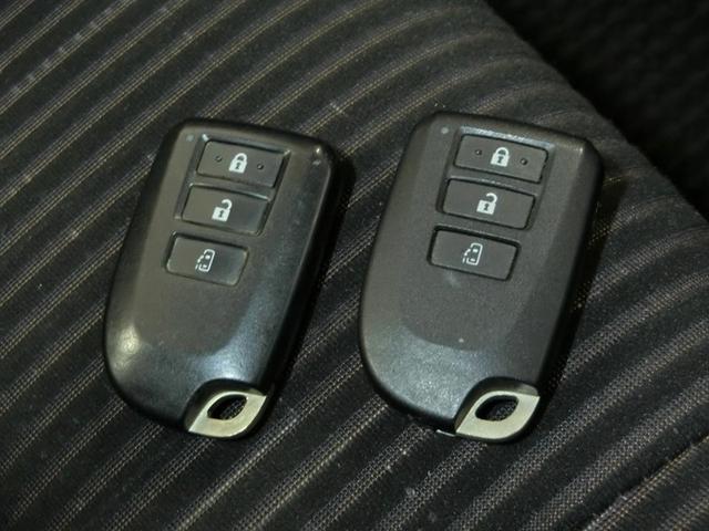 ポルテ Ｙ　衝突被害軽減システム　横滑り防止機能　ＡＢＳ　エアバッグ　盗難防止装置　アイドリングストップ　バックカメラ　ＥＴＣ　ミュージックプレイヤー接続可　ＣＤ　スマートキー　キーレス　フル装備　オートマ（10枚目）