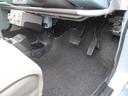 運転席足元