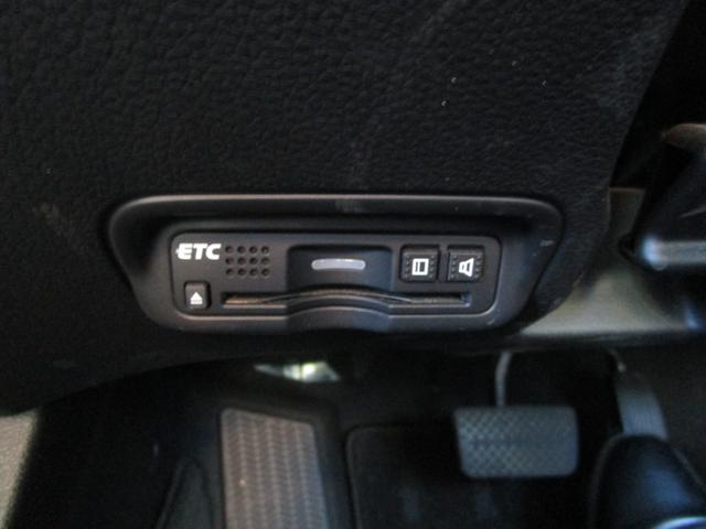 ヴェゼル ハイブリッドＺ・ホンダセンシング　８インチナビ　Ｂｌｕｅｔｏｏｔｈオーディオ　ＵＳＢ端子　ＨＤＭＩ　シートヒーター　前後ドラレコ　レーダーサポート　パワ－シ－ト　１オーナ－　ＤＶＤ再生機能　横滑り防止システム　バックアイカメラ　フルセ（16枚目）