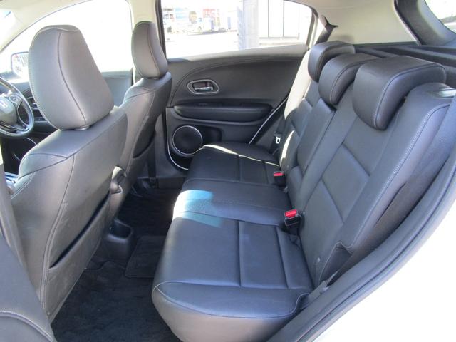 ヴェゼル ハイブリッドＺ・ホンダセンシング　８インチナビ　Ｂｌｕｅｔｏｏｔｈオーディオ　ＵＳＢ端子　ＨＤＭＩ　シートヒーター　前後ドラレコ　レーダーサポート　パワ－シ－ト　１オーナ－　ＤＶＤ再生機能　横滑り防止システム　バックアイカメラ　フルセ（26枚目）