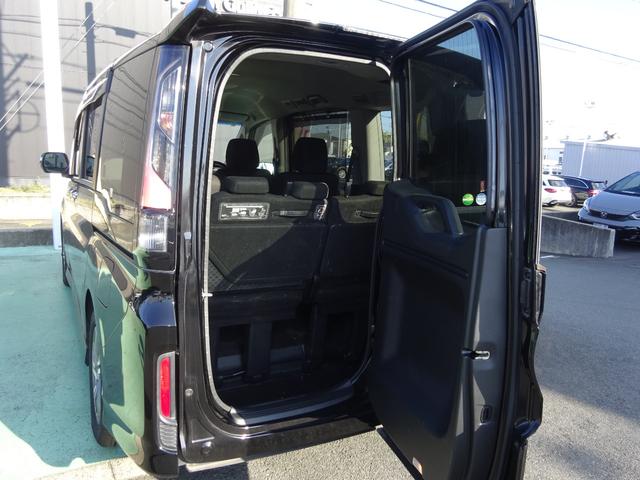 ステップワゴンスパーダ e:HEVスパーダGホンダセンシング 社外前後ドラレコ 純正9インチナビ ETC2.0 LEDライト ドライブレコーダ セキュリティアラーム カーテンエアバック 横滑り防止装置 クルーズコントロール Bカメラ USB接続 フルセグ AAC(31枚目)