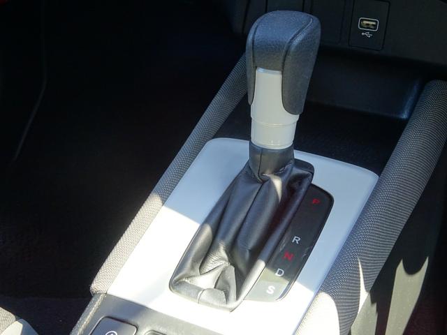 フィット クロスター　ＥＴＣ有　１オーナー　純正ドラレコ　純正８インチメモリナビ　ツートンカラー　地デジ　Ｂカメ　スマートキ　ナビＴＶ　Ａストップ　ＵＳＢ　カーテンエアバッグ　クルーズコントロール　オートエアコン　パワステ（23枚目）